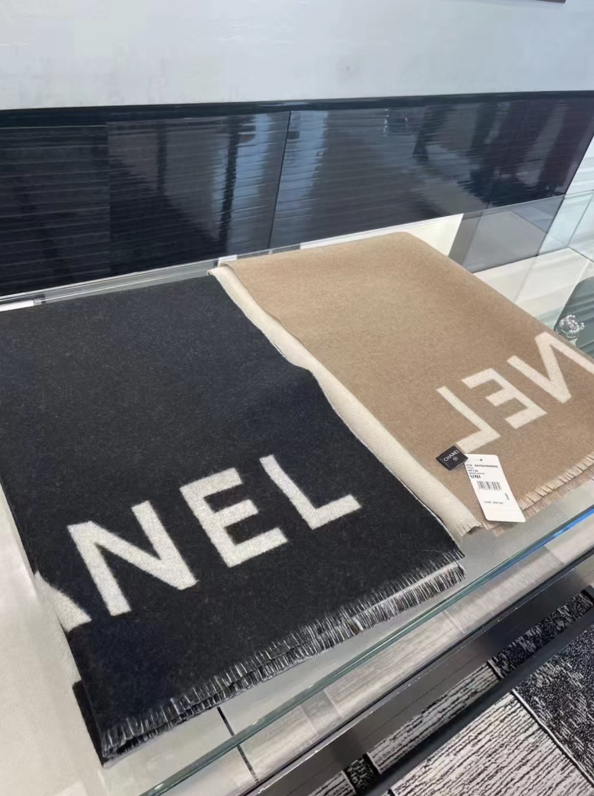 [TOP] CHANEL Cashmere Shawl Scarf 65x200 cm - 2 Colors