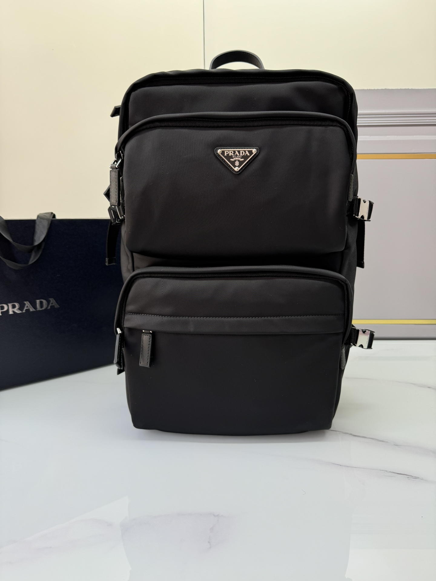 [TOP] PRADA Nylon Fabric Multi-Functional Backpack 25.5x21.5x45cm - Black
