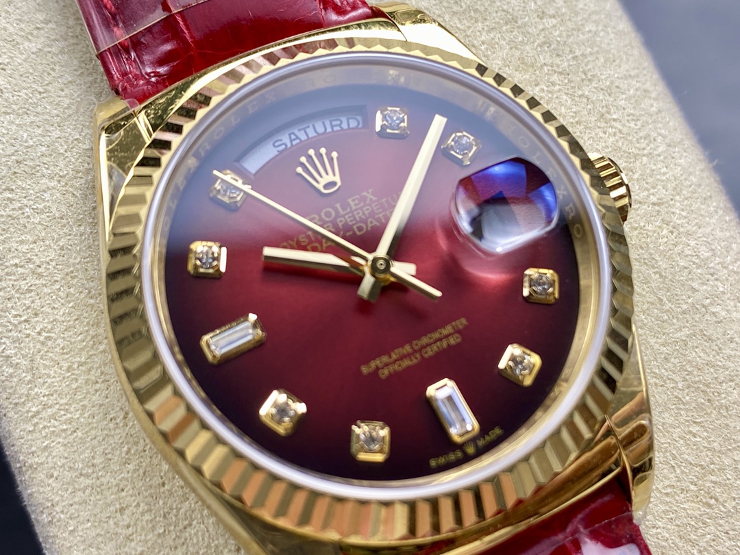 [TOP] ROLEX  Day-Date Yellow Gold Bezel Watch 36mm - Red