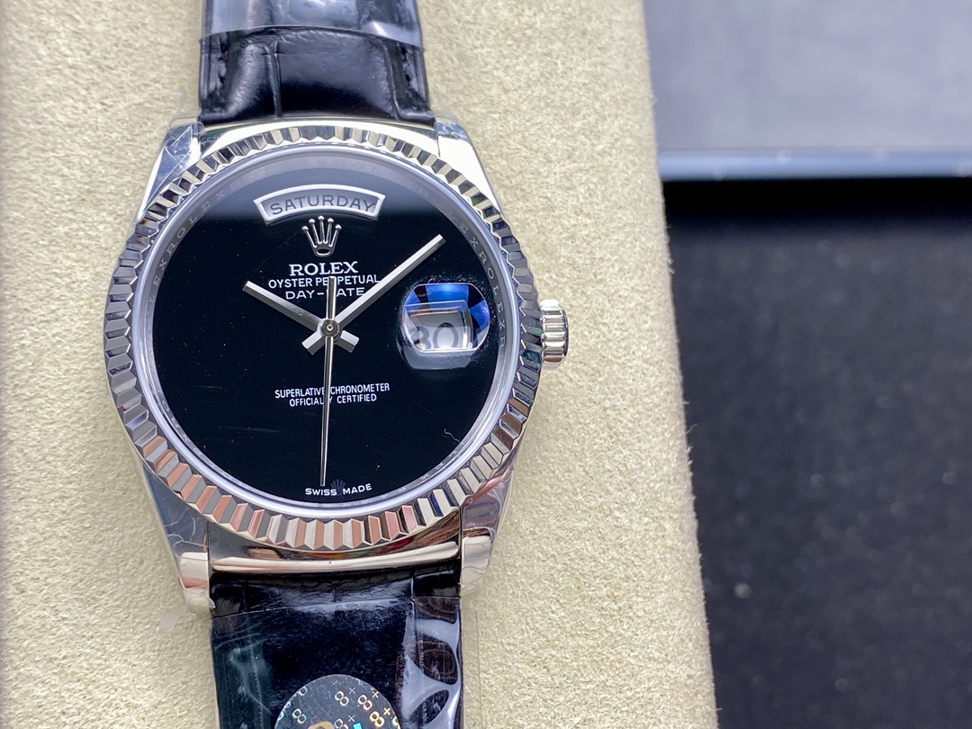 [TOP] ROLEX  Day-Date Sliver Bezel Watch 36mm - Black