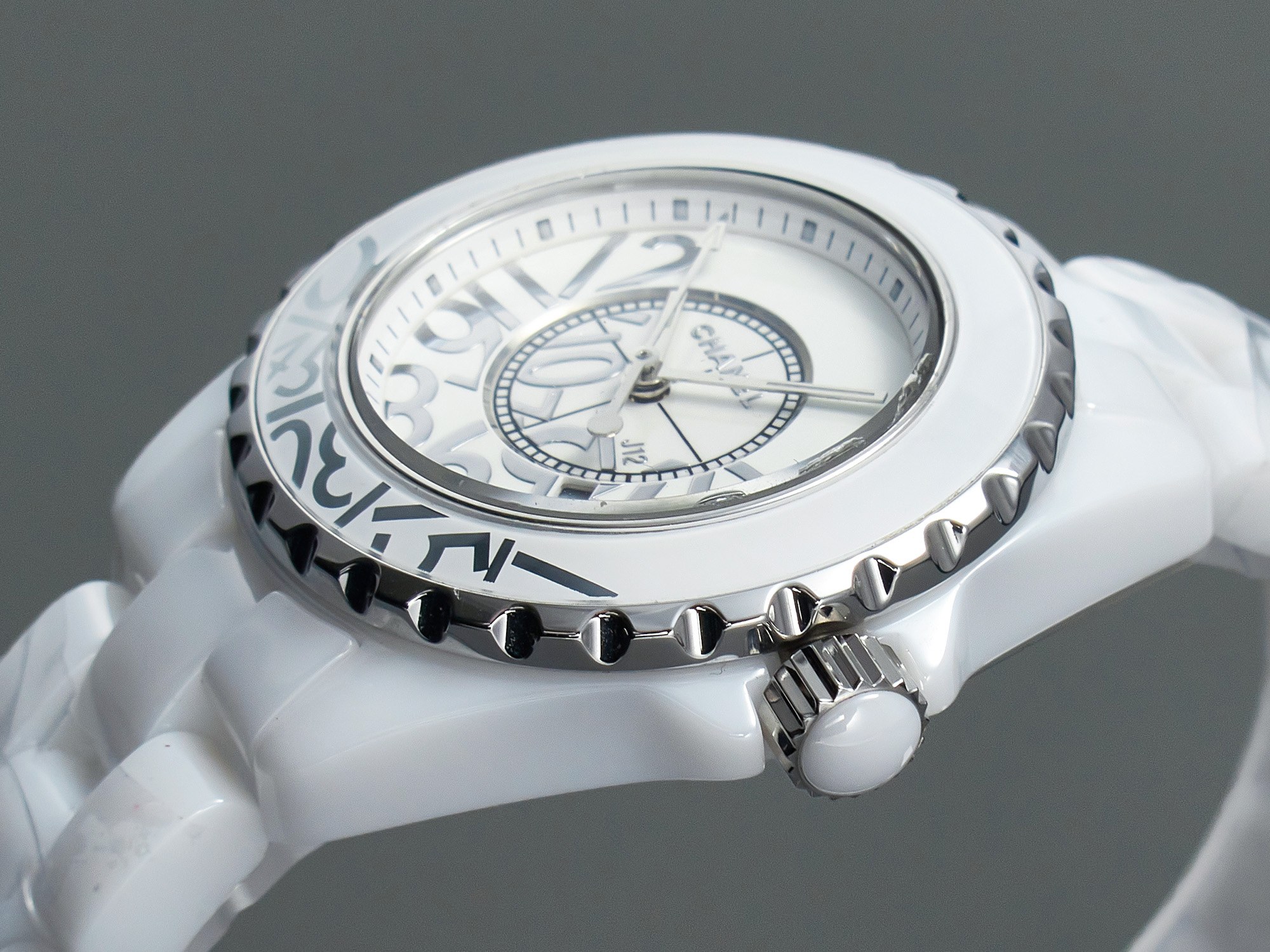 [TOP] CHANEL J12 Watch 33mm-White