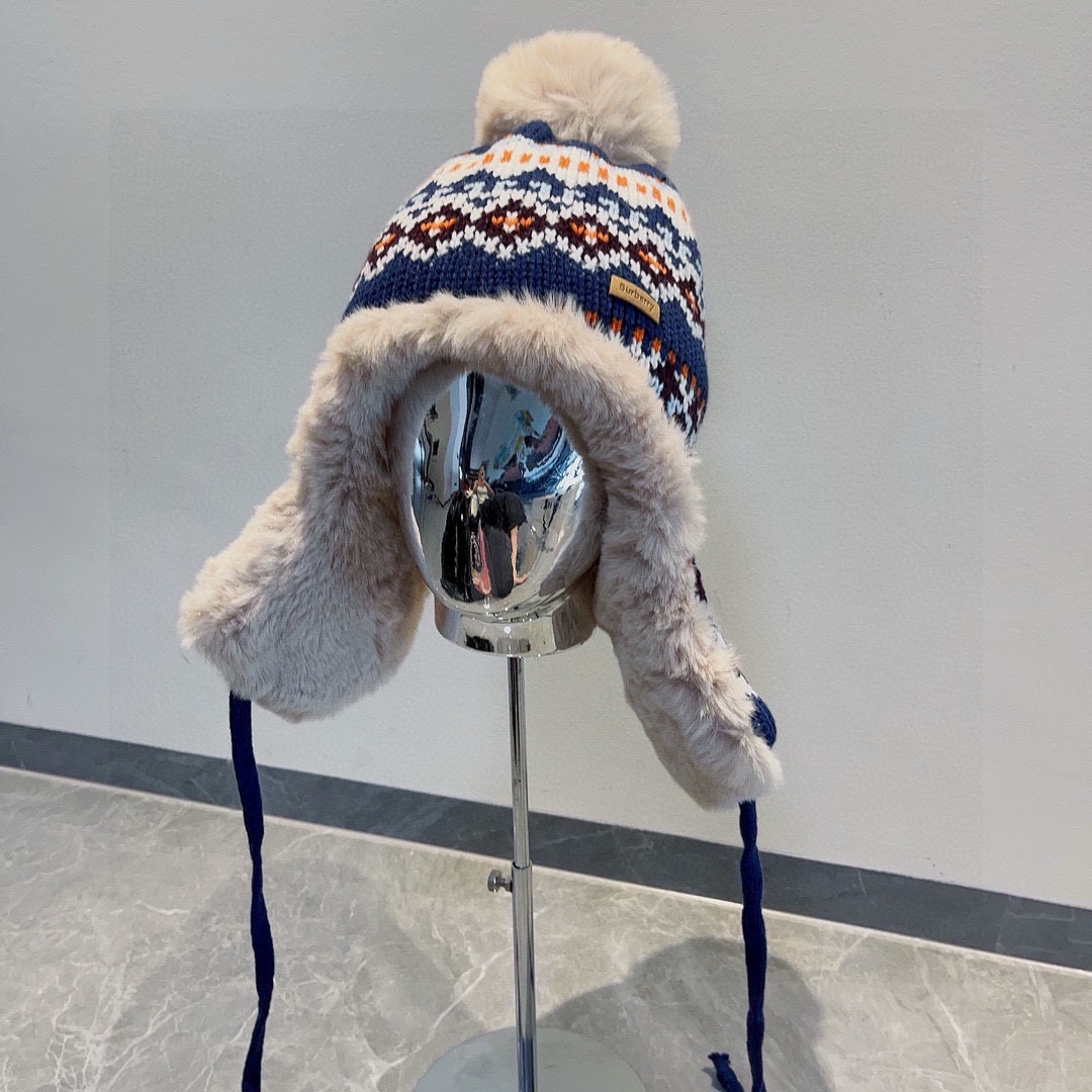 [TOP] BURBERRY Fur Hat - Blue and Gray