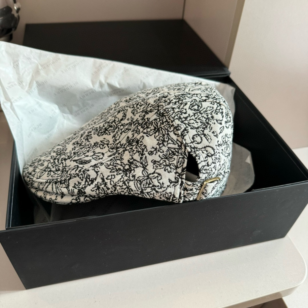 [TOP] BURBERRY Beret - 2 Colors