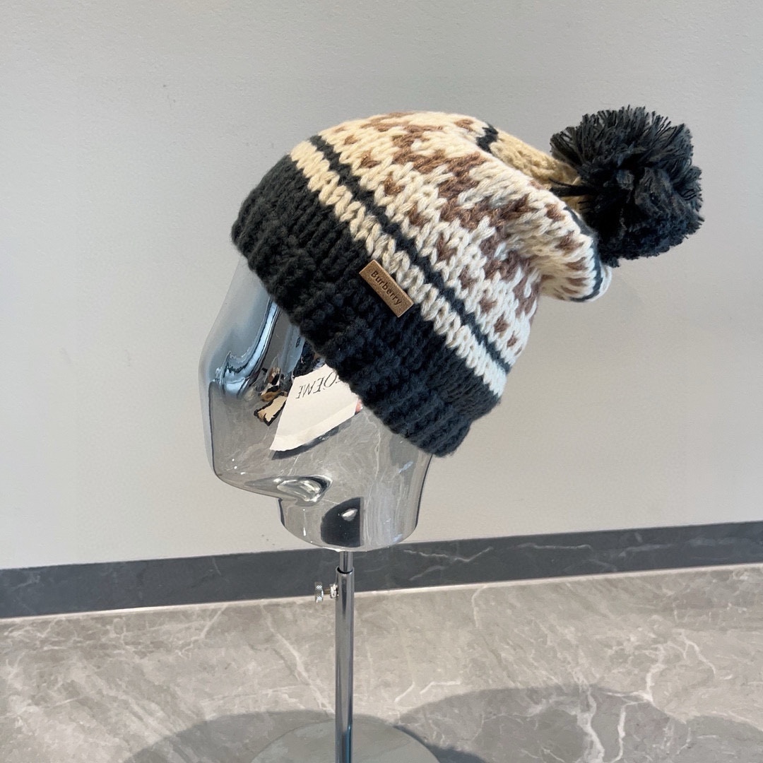 [TOP] BURBERRY Knit Hat - 2 Colors