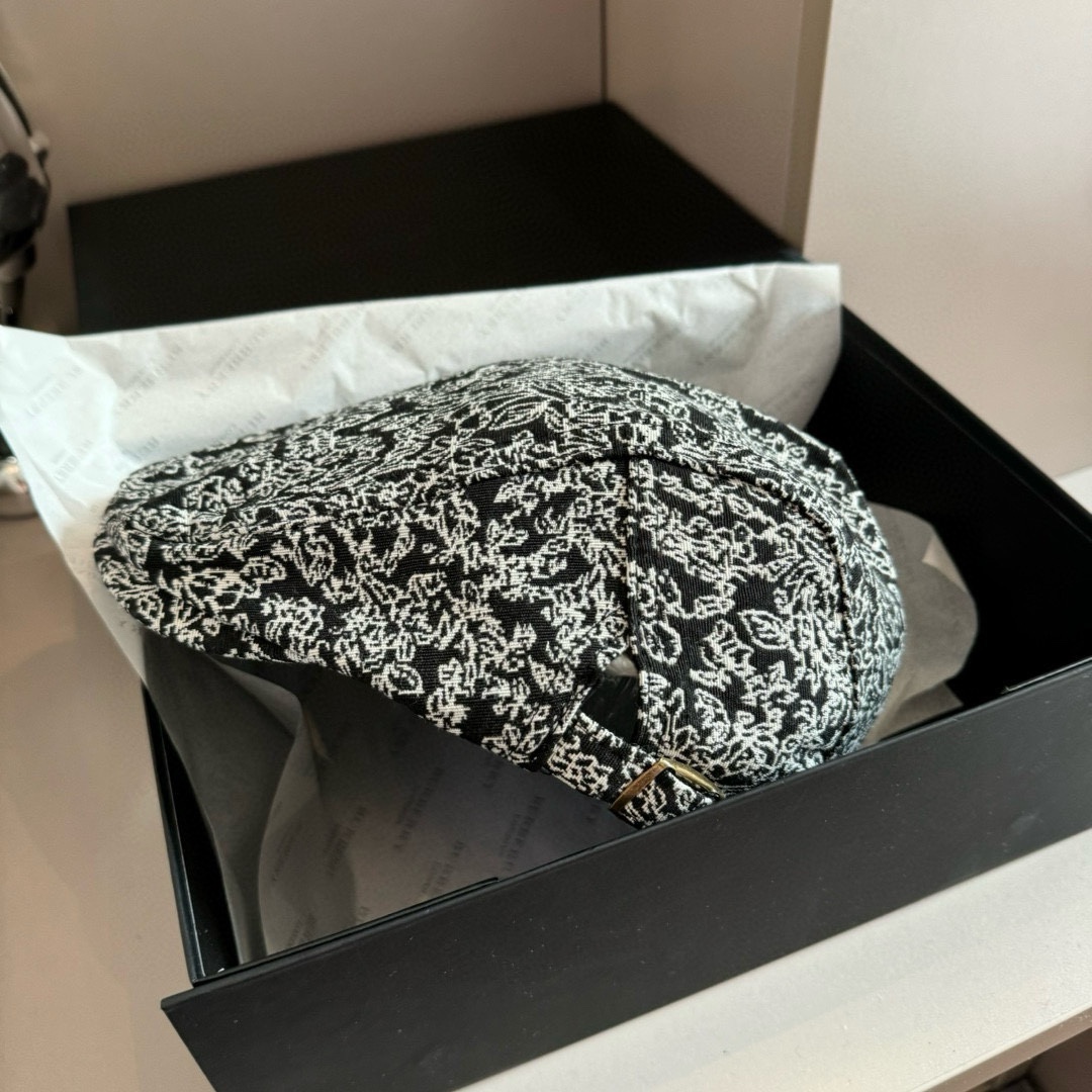 [TOP] BURBERRY Beret - 2 Colors