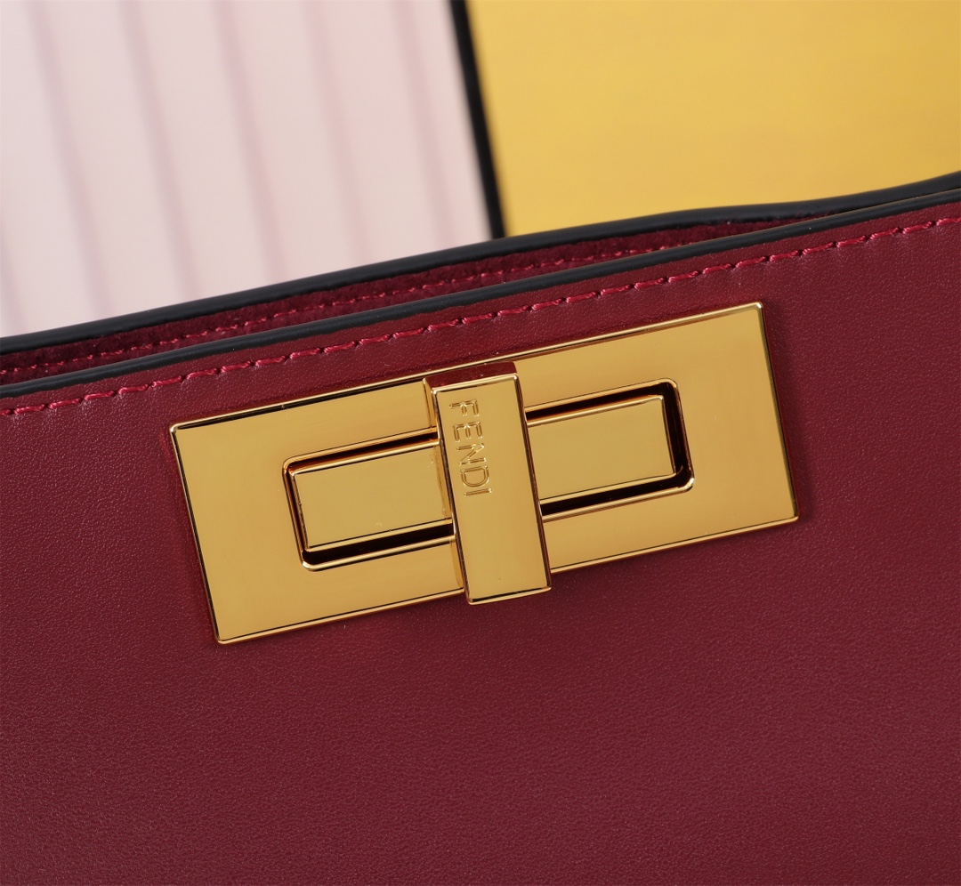 [TOP] FENDI Peekaboo Soft Bag 33×22.5×10CM  -Red