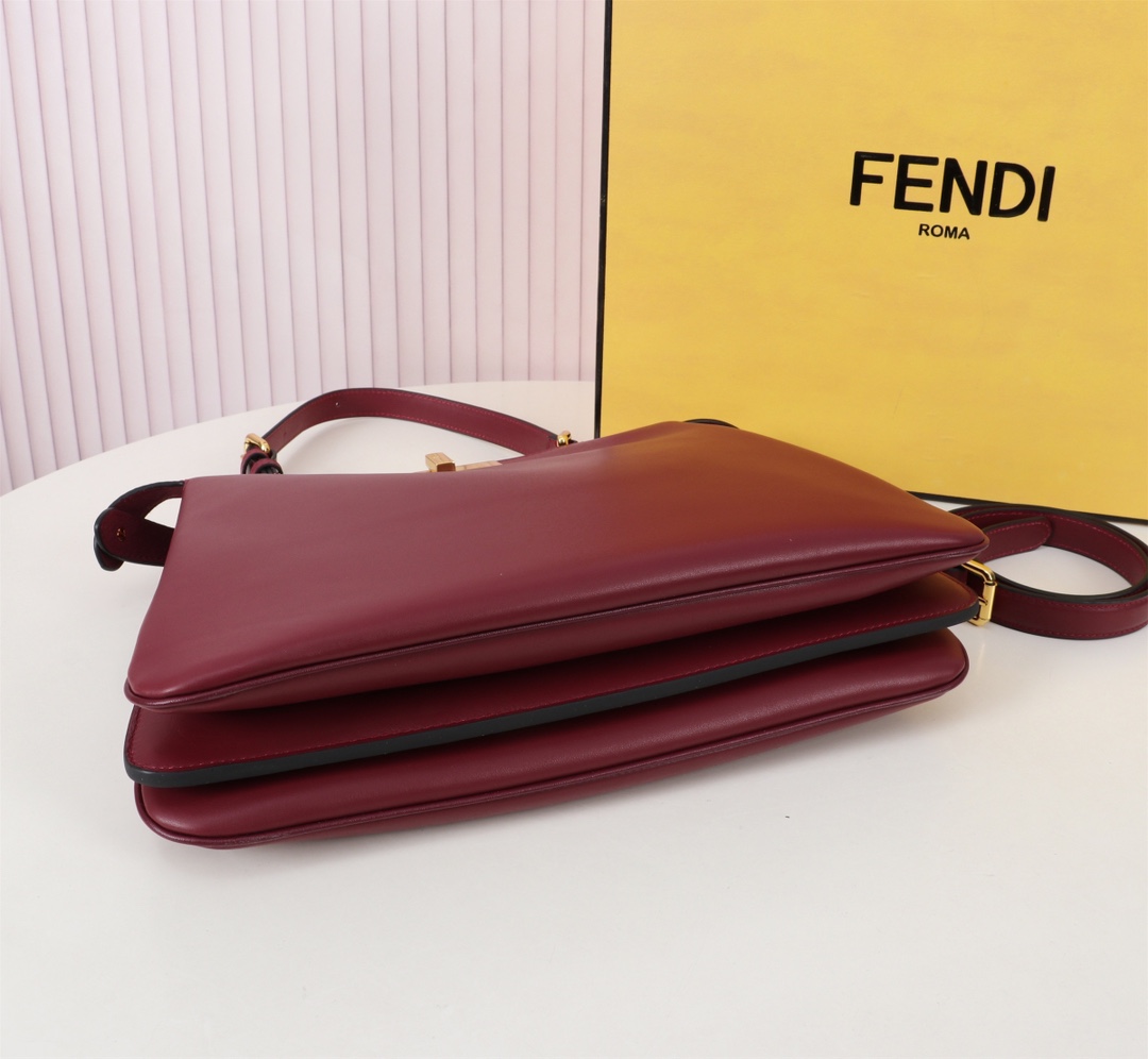 [TOP] FENDI Peekaboo Soft Bag 33×22.5×10CM  -Red