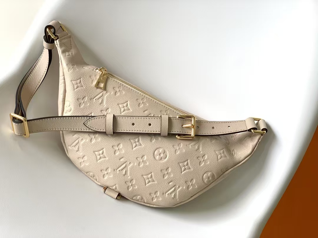[TOP] Louis Vuitton LV  BumBag Empreinte 37*14*20cm - WHITE