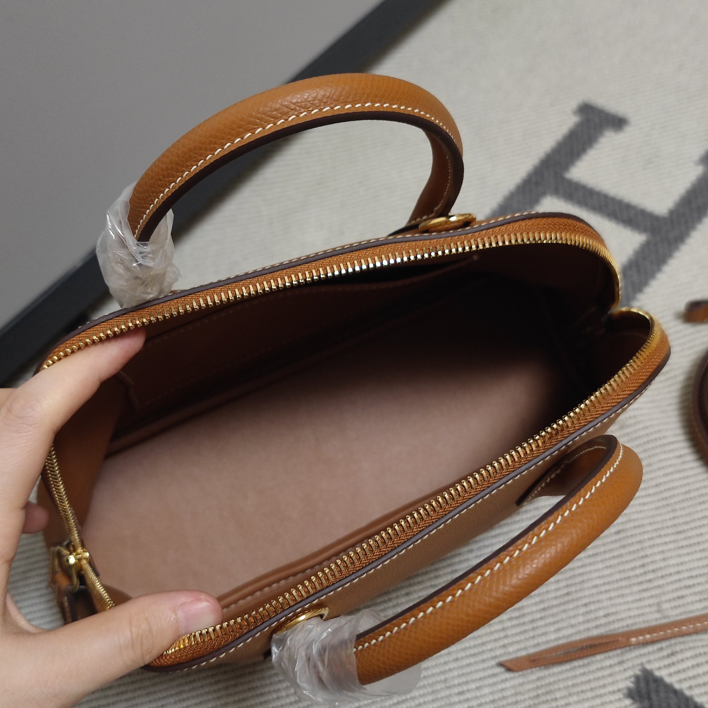 [TOP] HERMES Bolide Bag Epsom 25cm, 27cm, 31cm- Gold