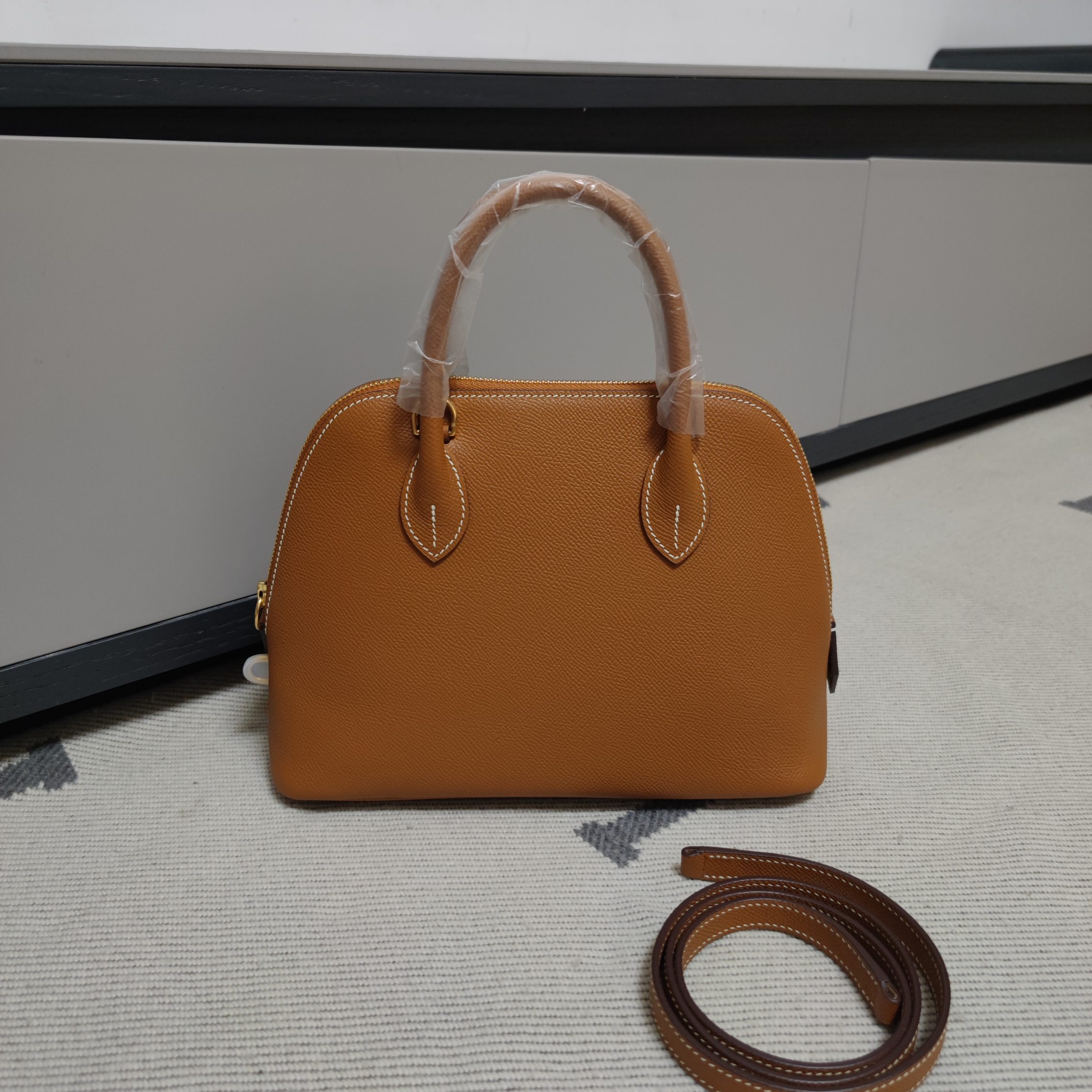 [TOP] HERMES Bolide Bag Epsom 25cm, 27cm, 31cm- Gold