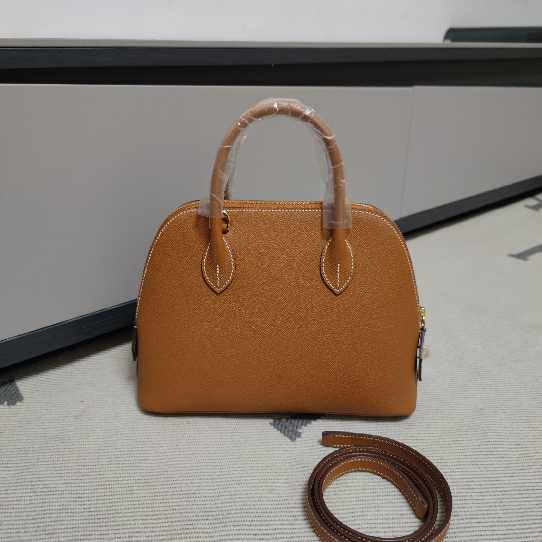 [TOP] HERMES Bolide Bag Epsom 25cm, 27cm, 31cm- Gold