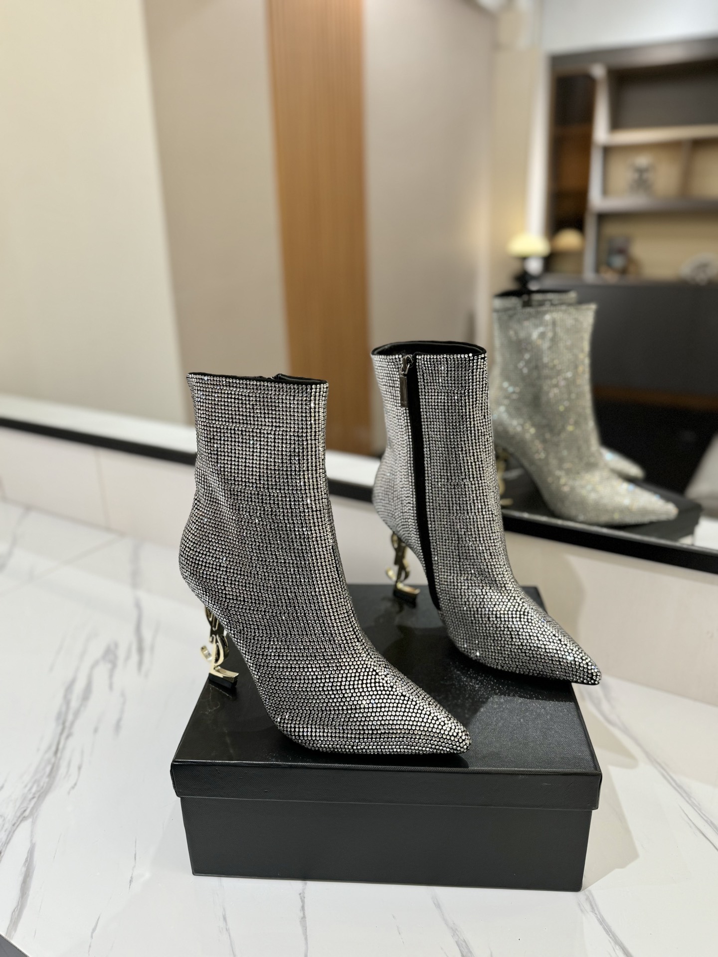 [TOP] Yves Saint Laurent YSL Letter Heel Short Boots with Diamonds - 2 Colors