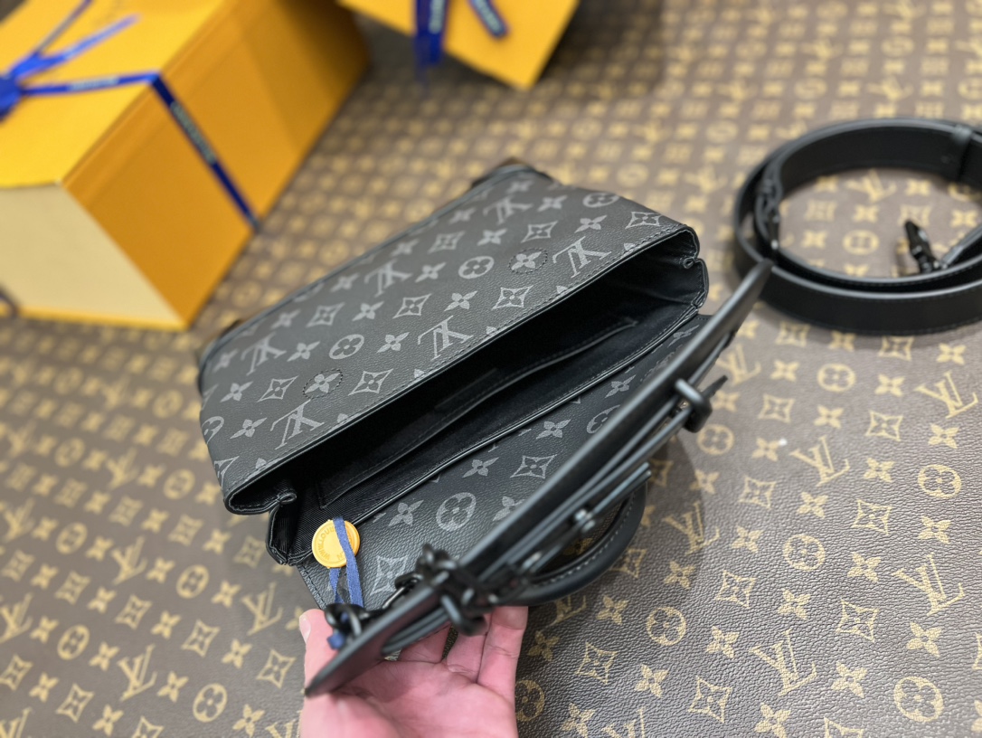 [TOP] Louis Vuitton LV Monogram Steamer PM M46953 Bag 25 x 19 x 8 cm - Black
