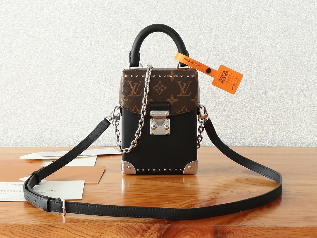 [TOP] Louis Vuitton LV Calfskin Monogram Print Camera Box 12.5 x 17 x 7CM - 2 Colors