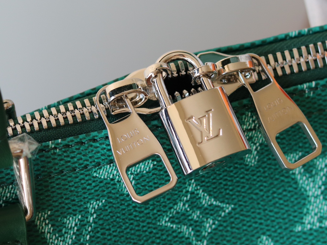[TOP] Louis Vuitton LV 2025 Early Spring Keepall 50 Travel Bag 50 X 29 X 23 cm-Green