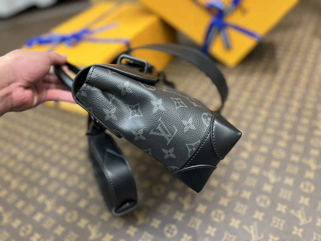 [TOP] Louis Vuitton LV Monogram Steamer PM M46953 Bag 25 x 19 x 8 cm - Black