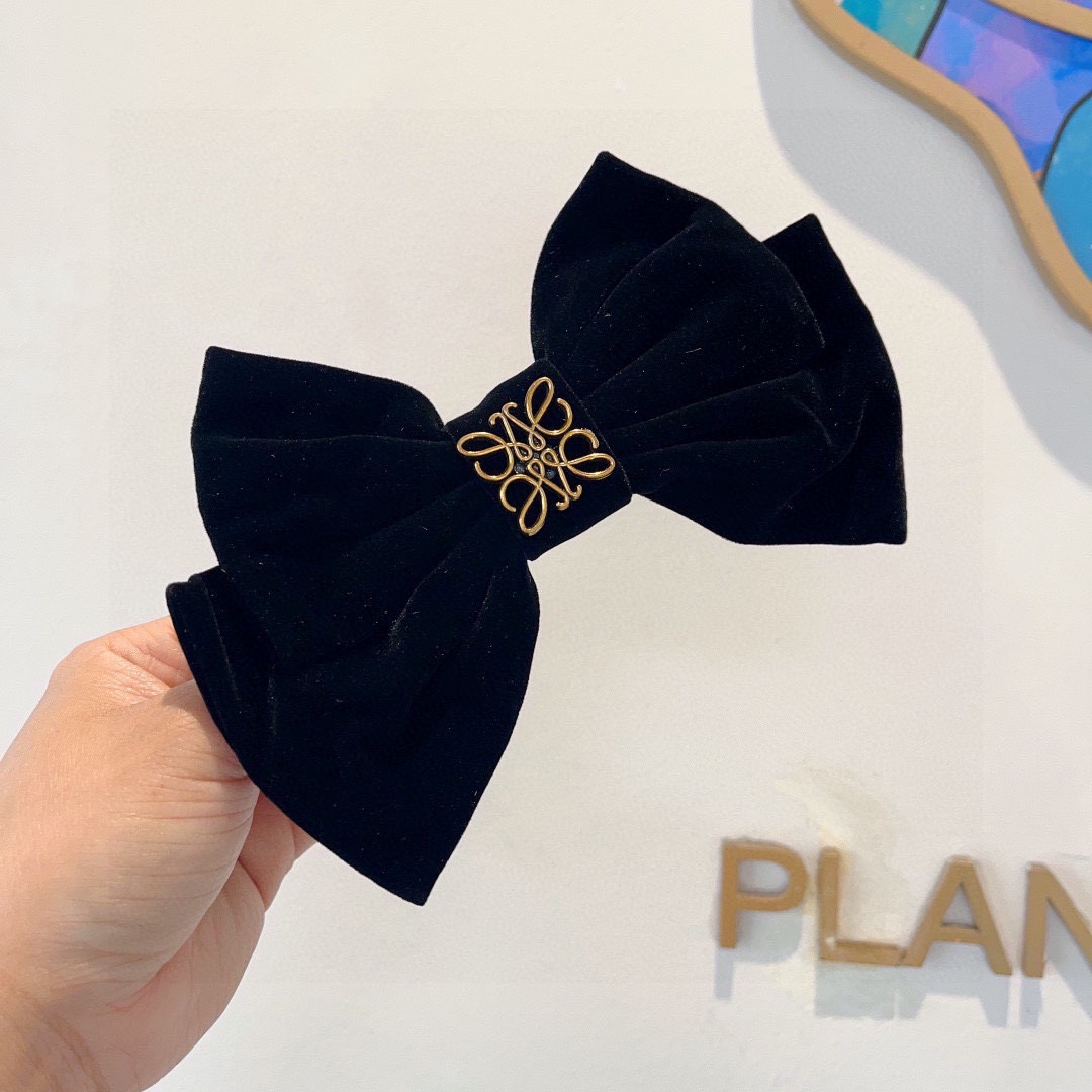 [TOP] LOEWE Letter-shaped Bow Flocking Hairpin - Black