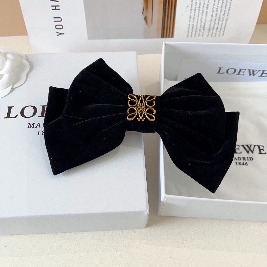 [TOP] LOEWE Letter-shaped Bow Flocking Hairpin - Black