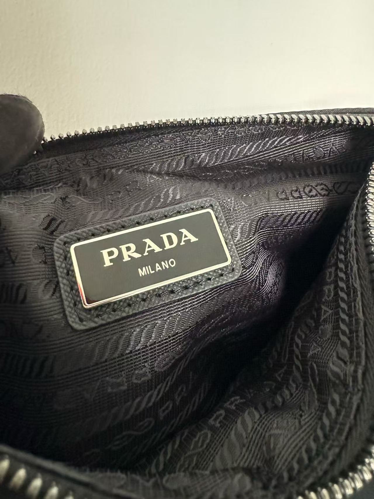 [TOP] PRADA Nylon Pochette Shoulder Bag - Black