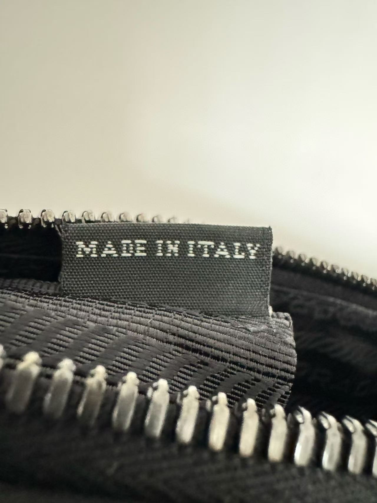 [TOP] PRADA Nylon Pochette Shoulder Bag - Black