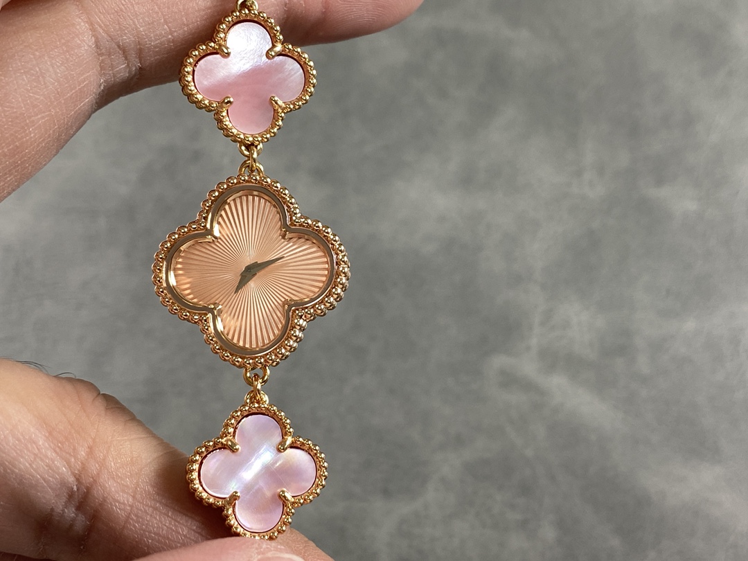 [TOP] Van Cleef & Arpels Sweet Alhambra Bracelet Watch - Gold