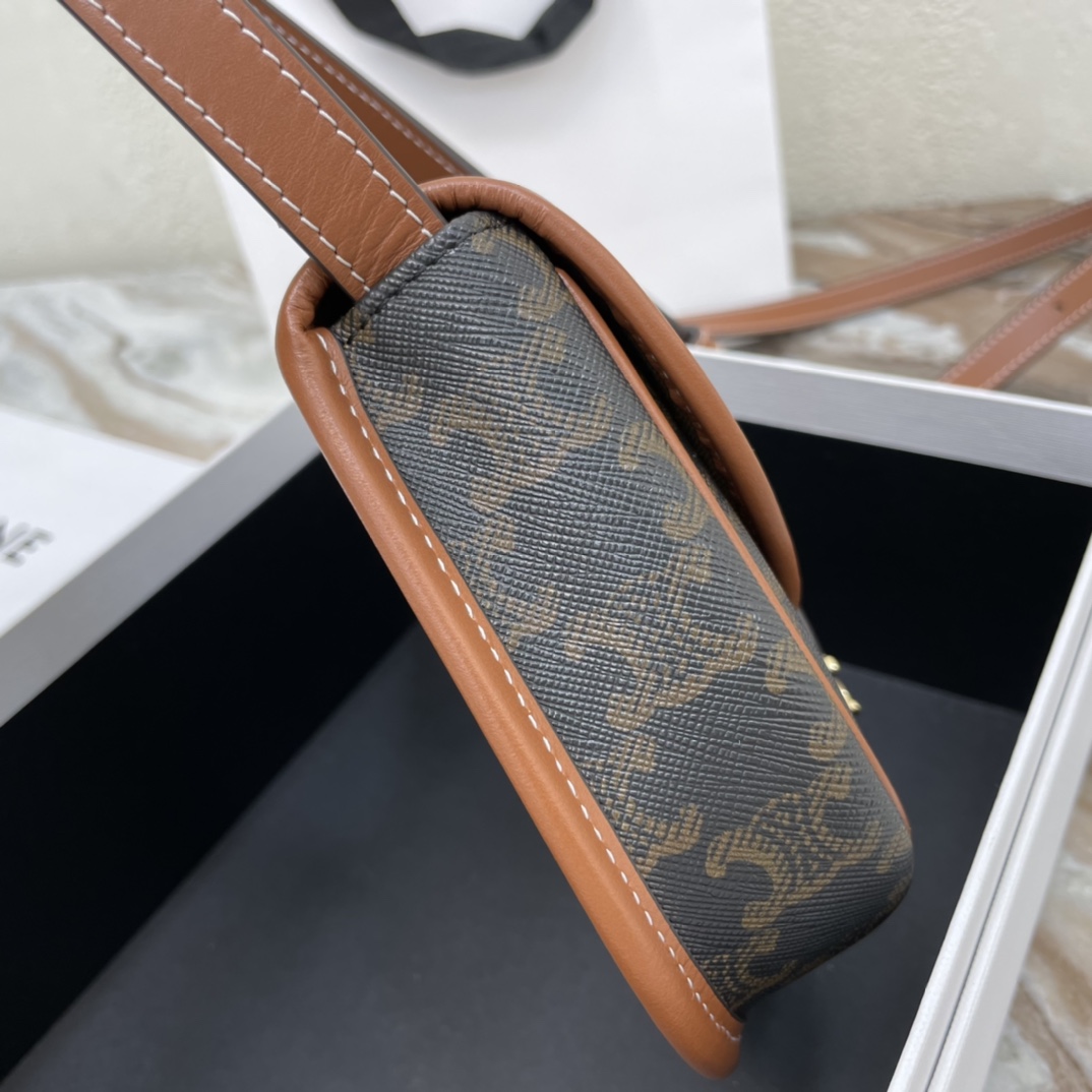 [TOP] CELINE Triomphe Bag Mini Logo Print Wagyu Leather Handbag 15×11×4cm - Black&Brown