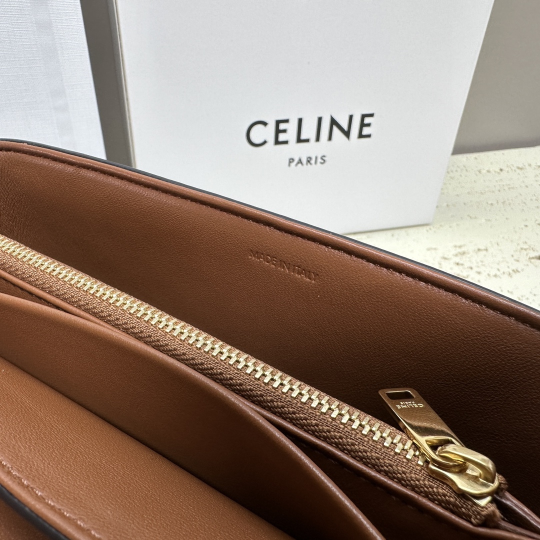 [TOP] CELINE Soft Leather Bag 23.5*14*8cm - Brown&GHW