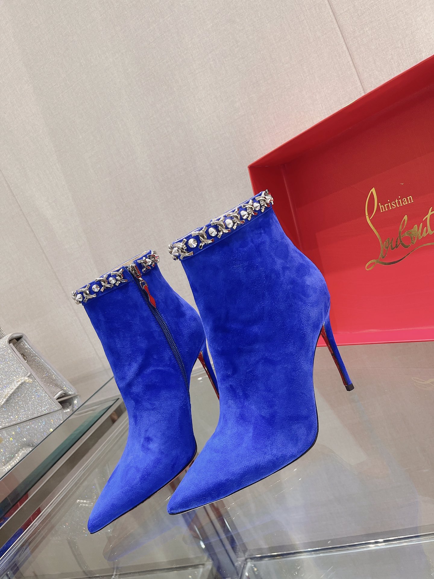 [TOP] Christian Louboutin Short Boots with Chain - 2 Color