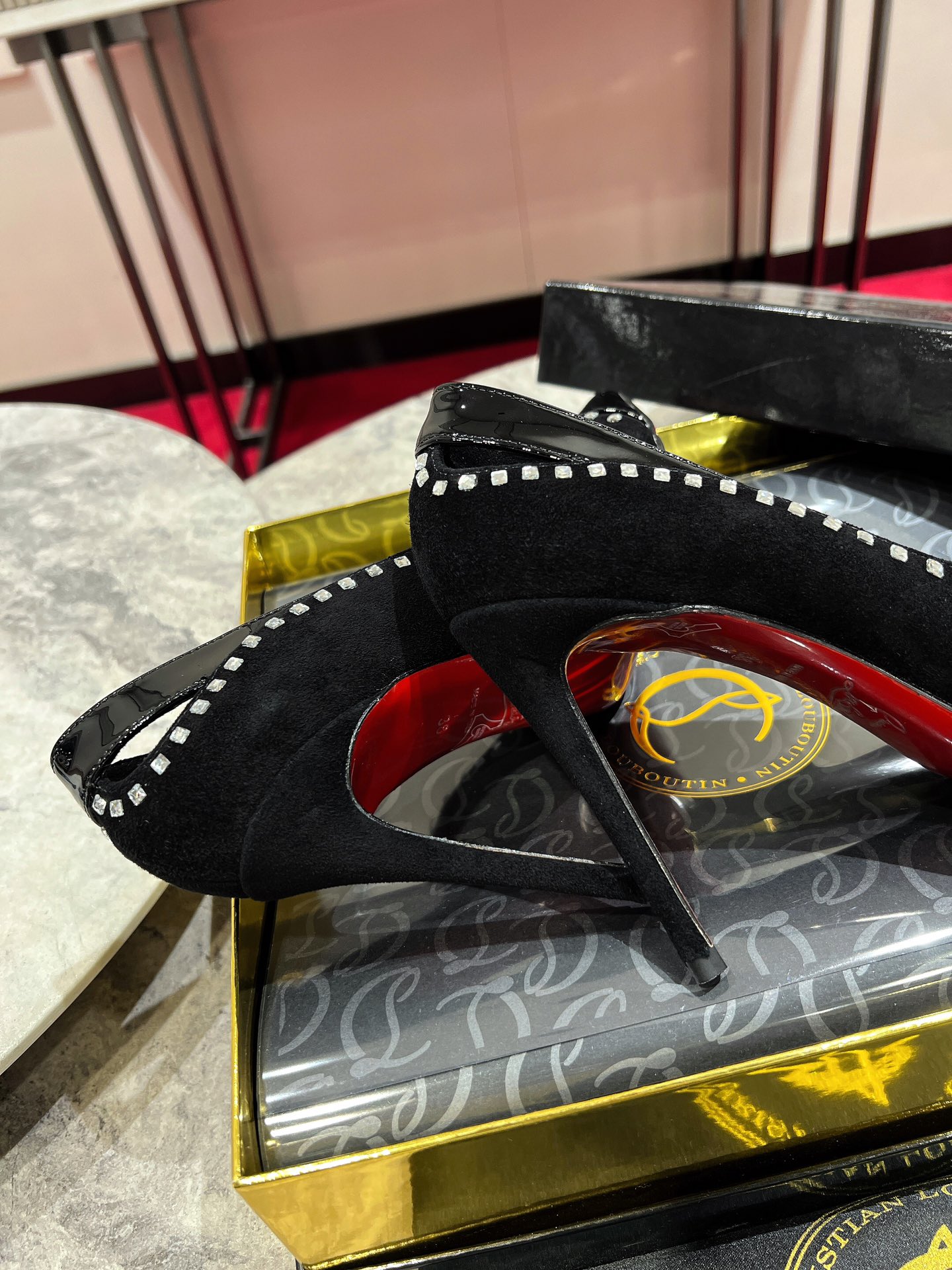 [TOP] Christian Louboutin Duvette Strass Pumps - Black