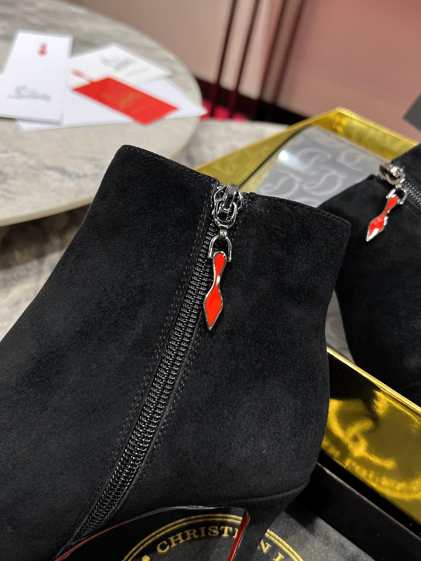 [TOP] Christian Louboutin Short Boots - Black