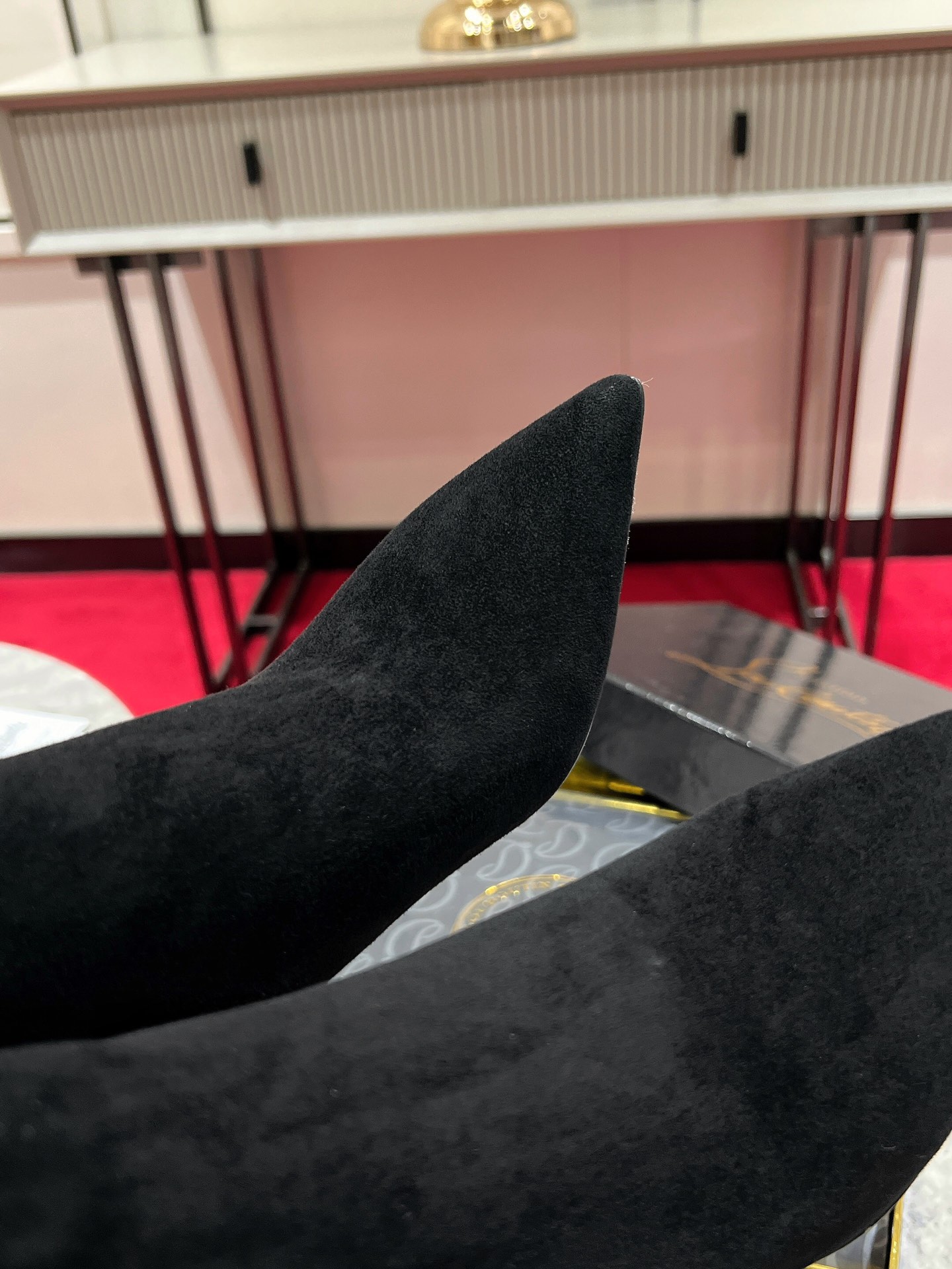 [TOP] Christian Louboutin Short Boots - Black