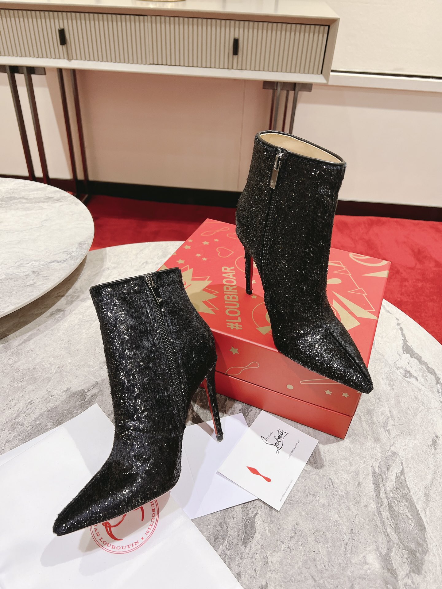 [TOP] Christian Louboutin So Kate Short Boots - Black