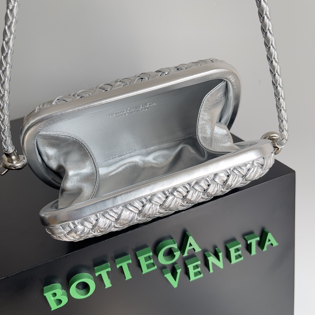[TOP] Bottega Veneta BV Knotladies Evening Bag with Strap 20.5 cm - Silver