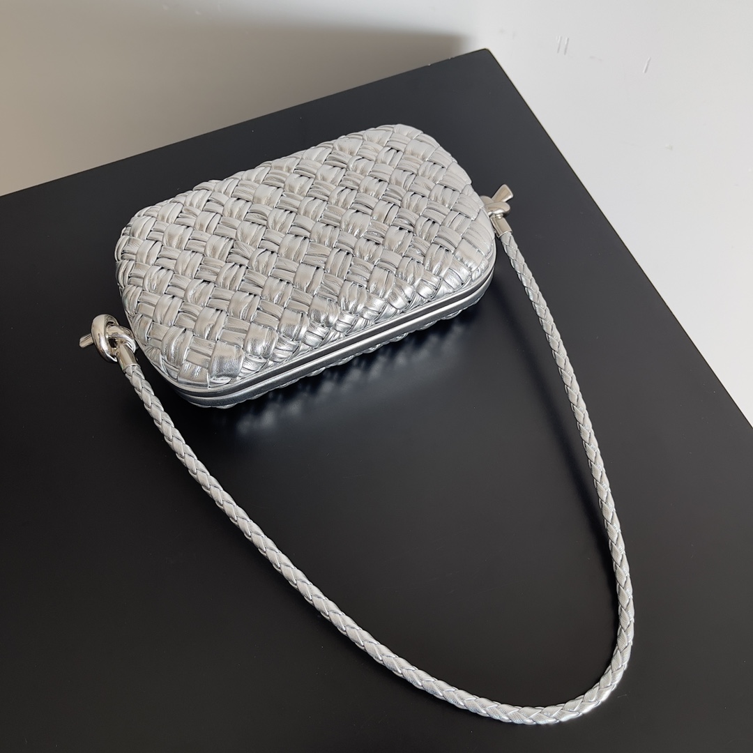 [TOP] Bottega Veneta BV Knotladies Evening Bag with Strap 20.5 cm - Silver