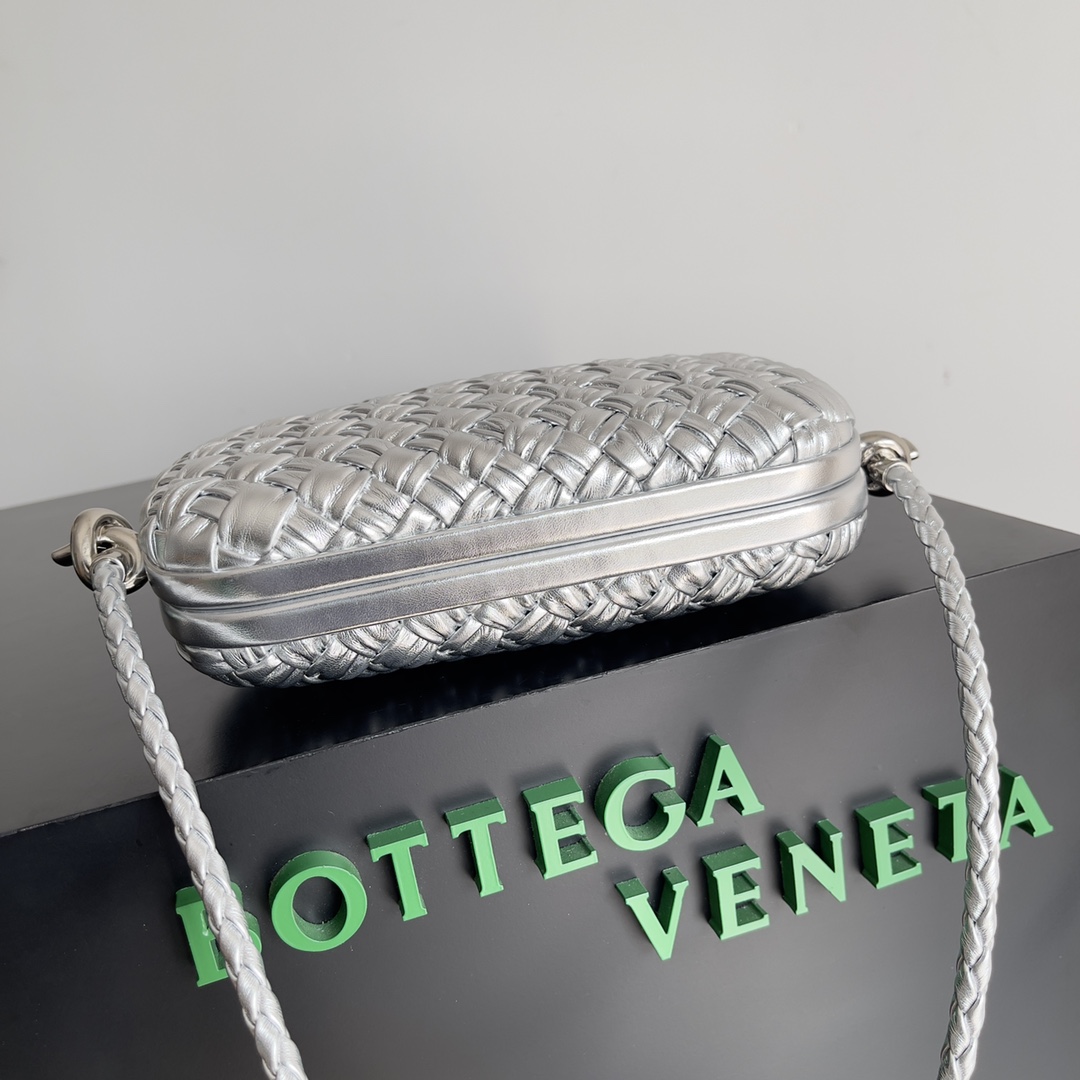 [TOP] Bottega Veneta BV Knotladies Evening Bag with Strap 20.5 cm - Silver