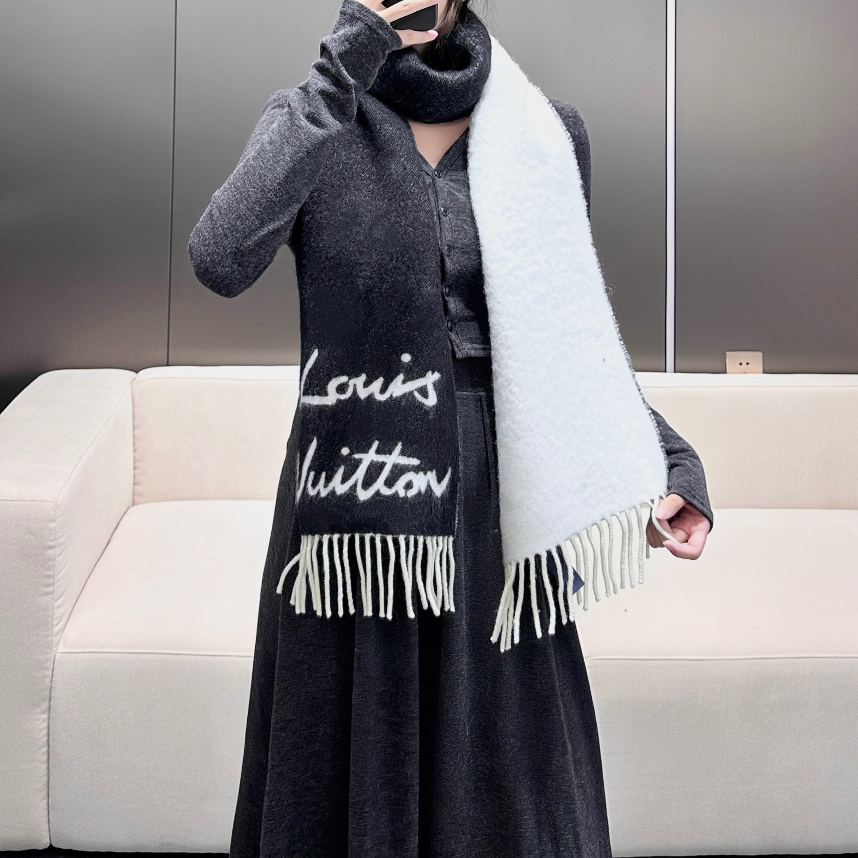 [TOP] Louis Vuitton LV Fluffygram Scarf 220x25cm - Black and White