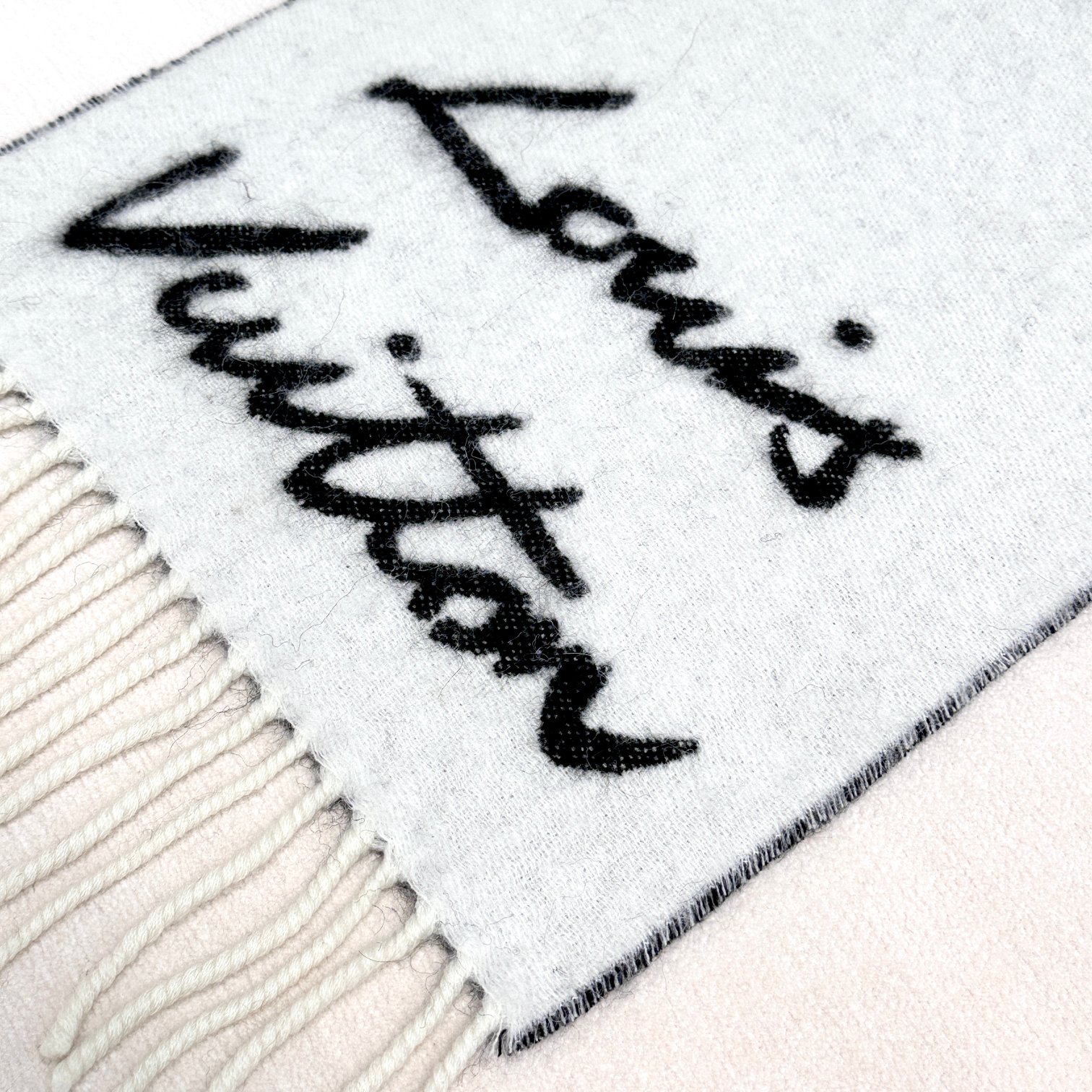[TOP] Louis Vuitton LV Fluffygram Scarf 220x25cm - Black and White