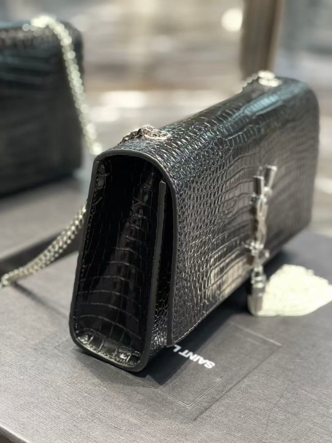 [TOP] Yves Saint Laurent YSL Kate Tassel Bag Croc Embossed Cowhide 20x13.5x5.5cm/24x14.5x5cm - Black&SHW/GHW