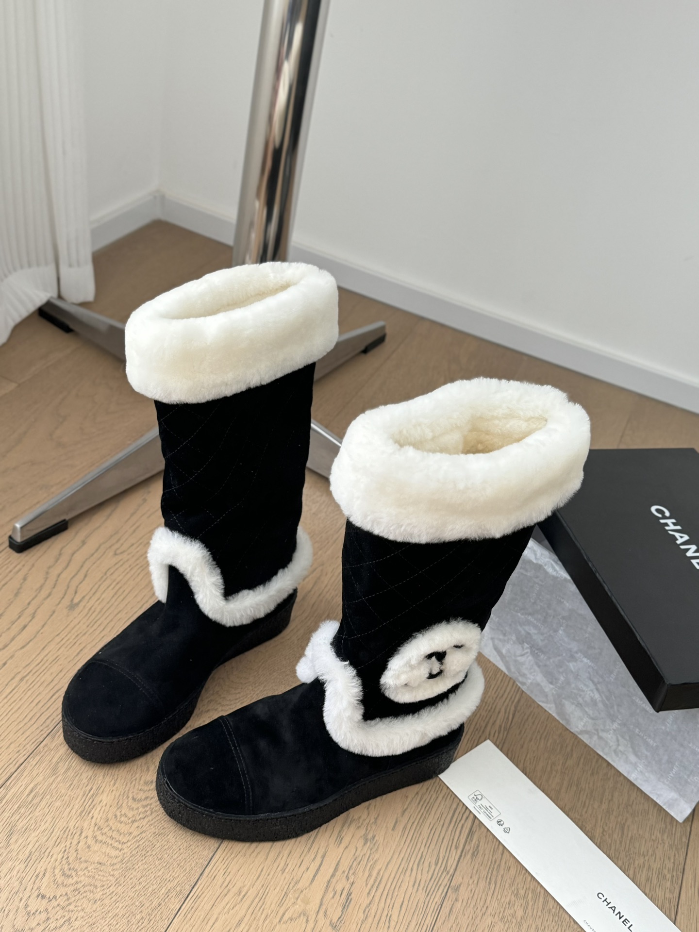 [TOP] CHANEL Wool Boots - 2 Color