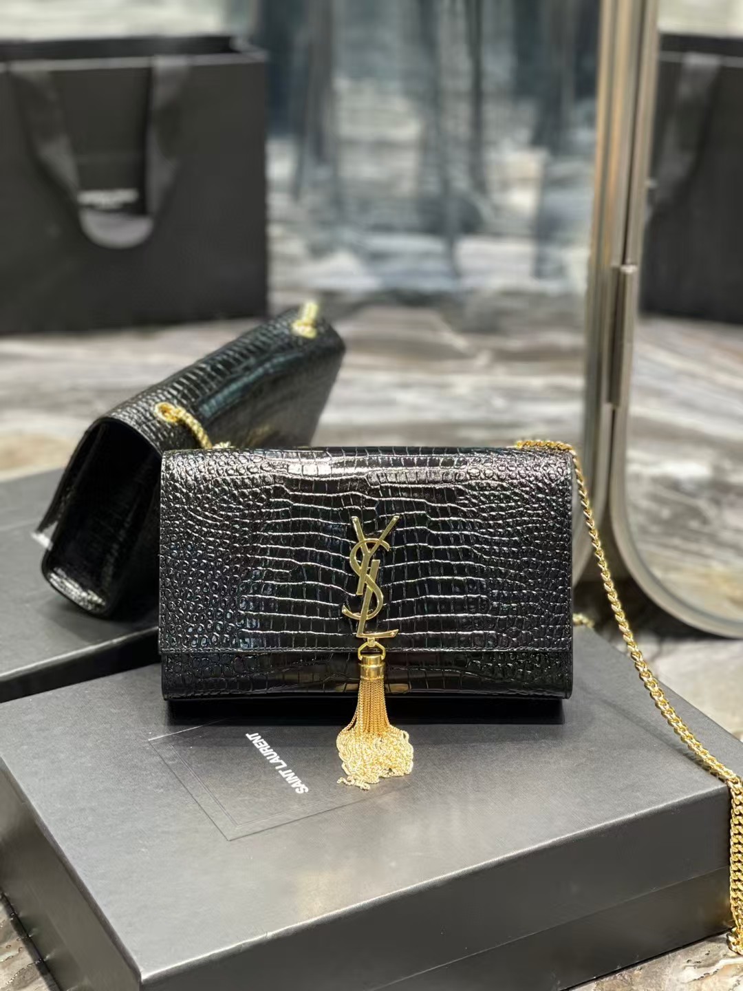 [TOP] Yves Saint Laurent YSL Kate Tassel Bag Croc Embossed Cowhide 20x13.5x5.5cm/24x14.5x5cm - Black&SHW/GHW