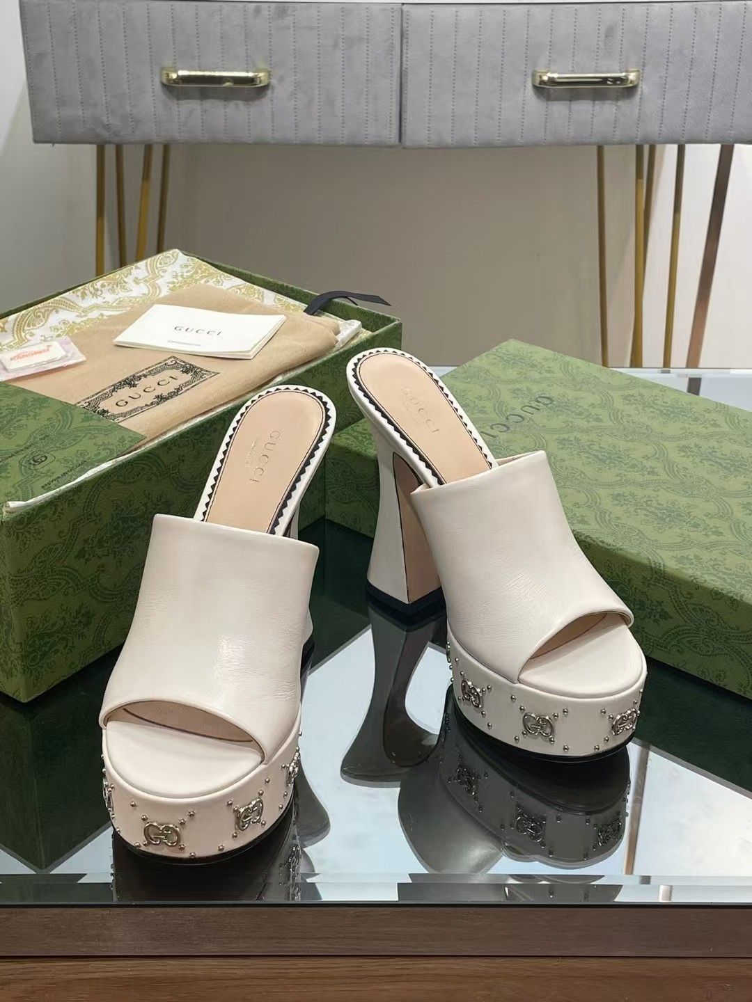 [TOP] GUCCI GG Leather Platform Mules Shoes - 7 Color