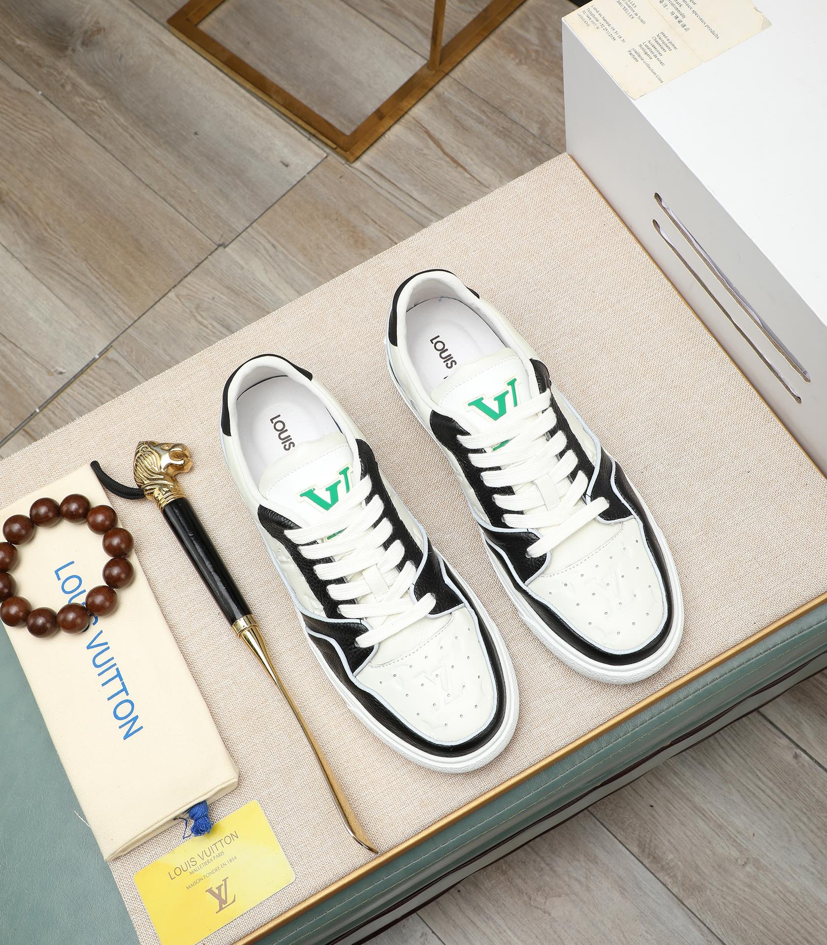 [TOP] Louis Vuitton LV Men's Shoes - 2 Colors