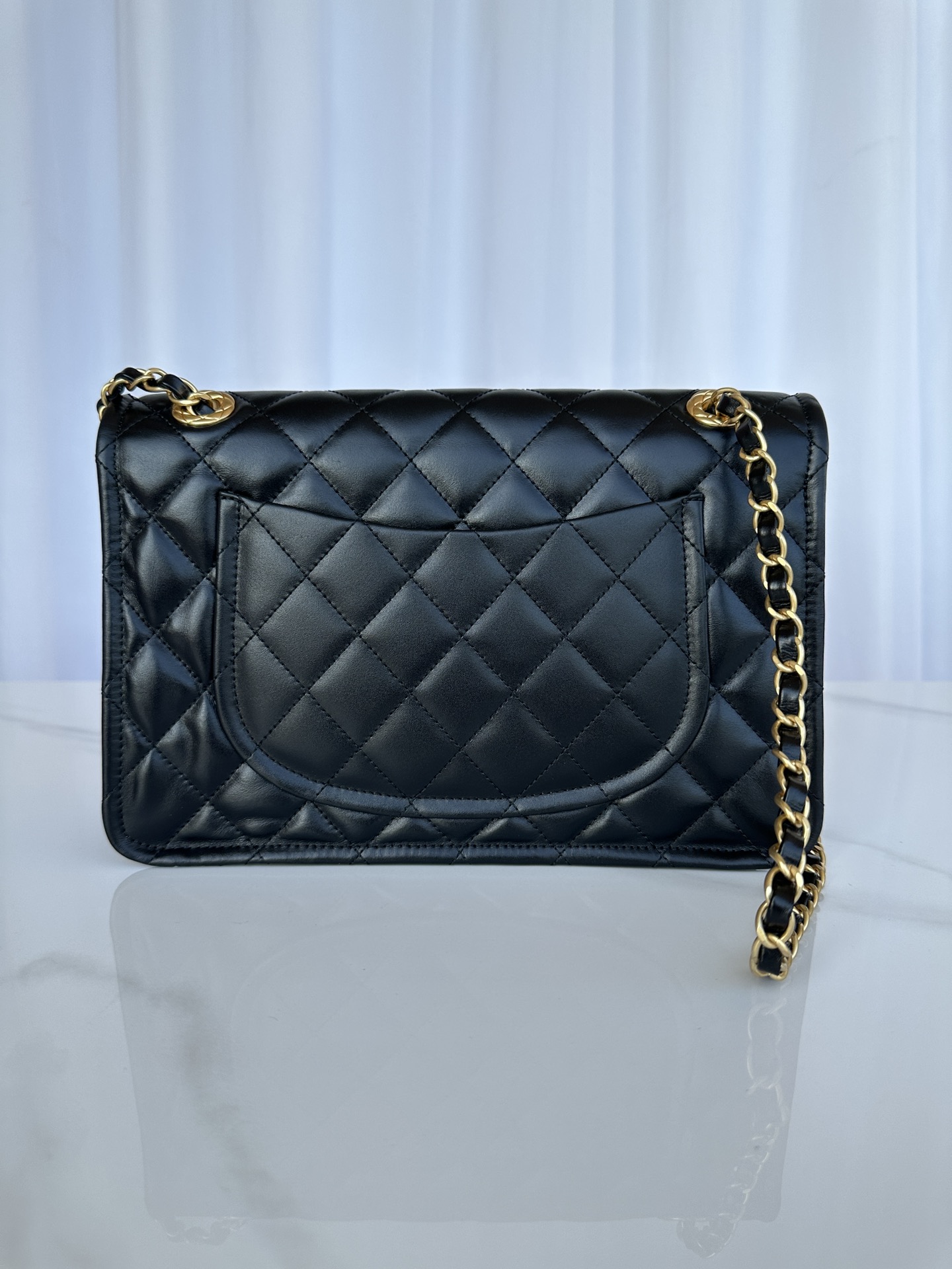 [TOP] CHANEL Lambskin Flap Bag 28X19X9cm - Black