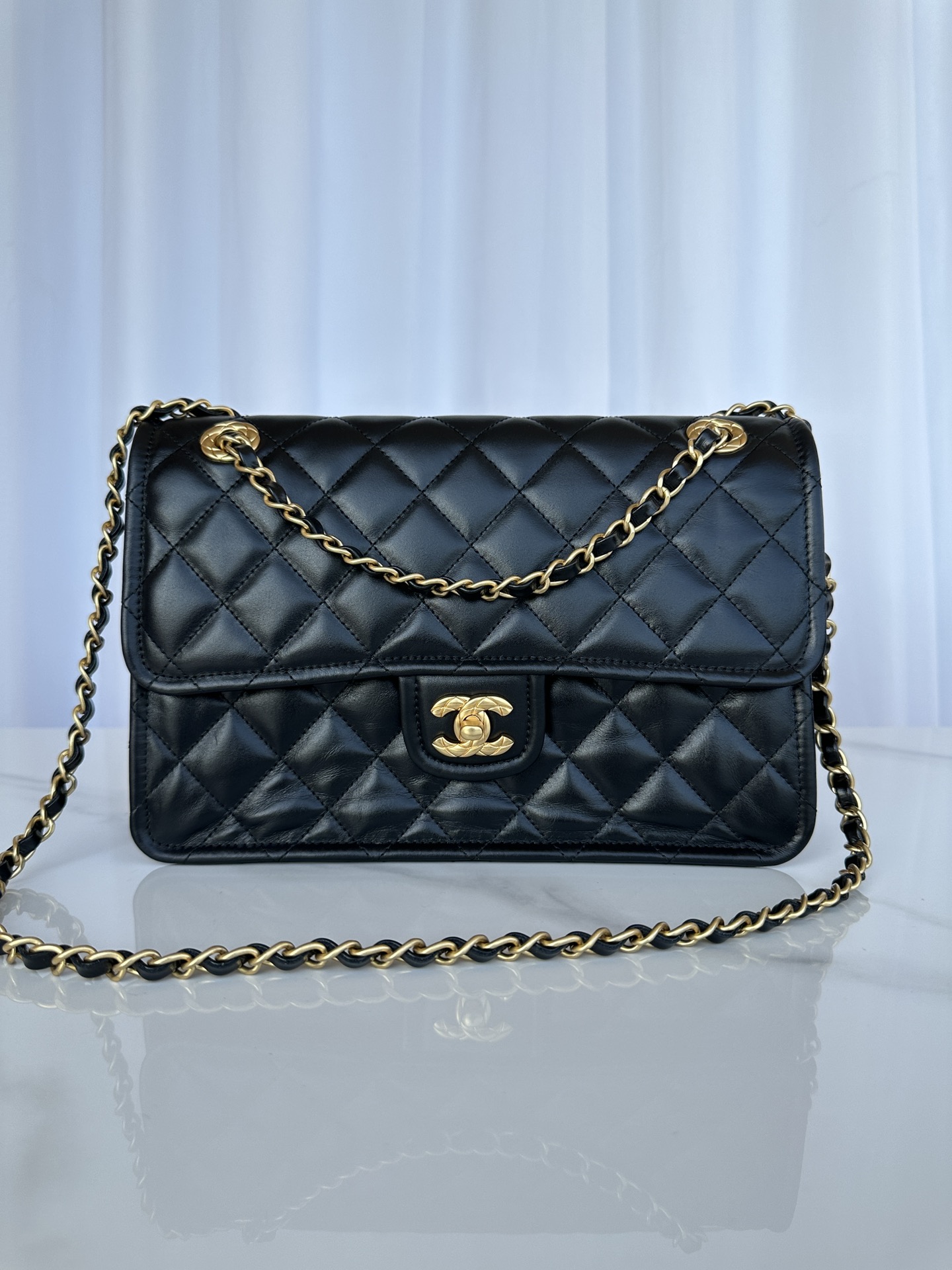 [TOP] CHANEL Lambskin Flap Bag 28X19X9cm-4 Colors