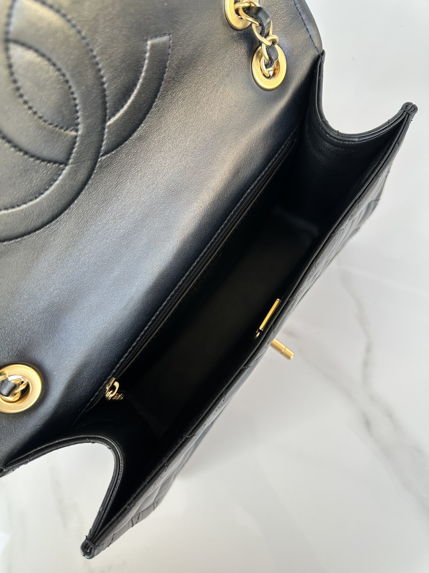 [TOP] CHANEL Lambskin Flap Bag 28X19X9cm - Black