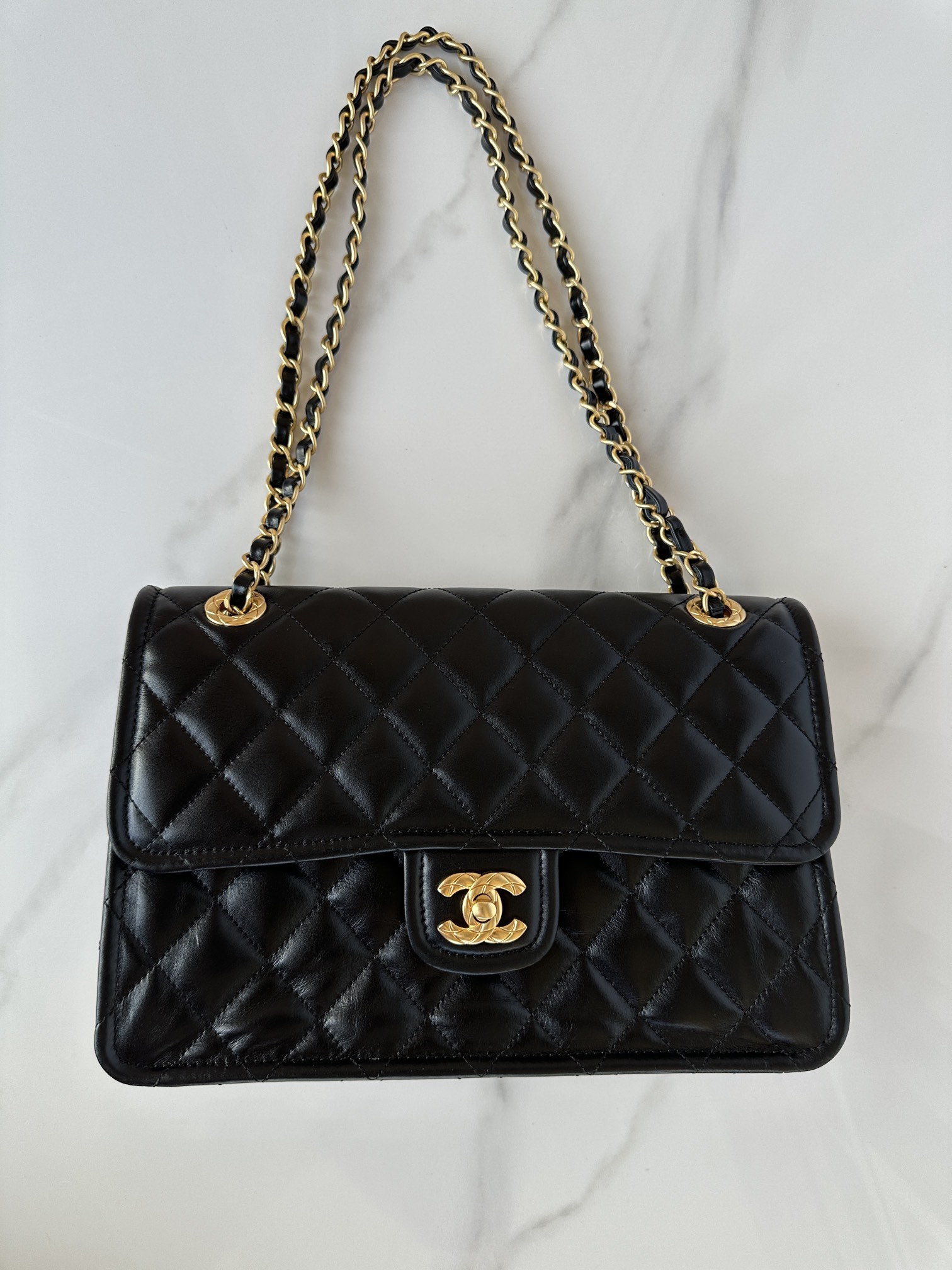 [TOP] CHANEL Lambskin Flap Bag 28X19X9cm - Black