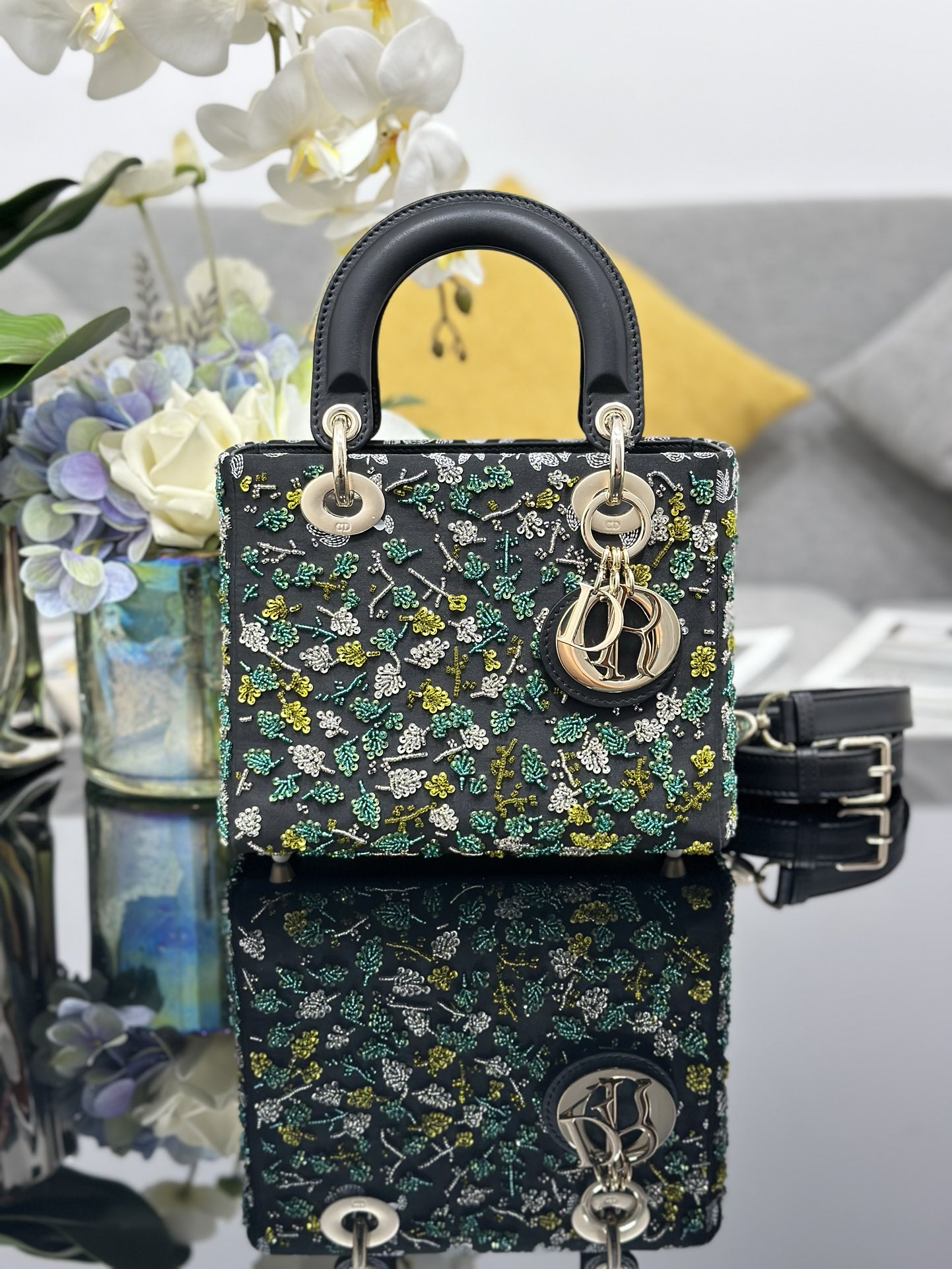 [TOP] Christian Dior Lady Dior Bag 20 x 16.5 x 8cm-Black