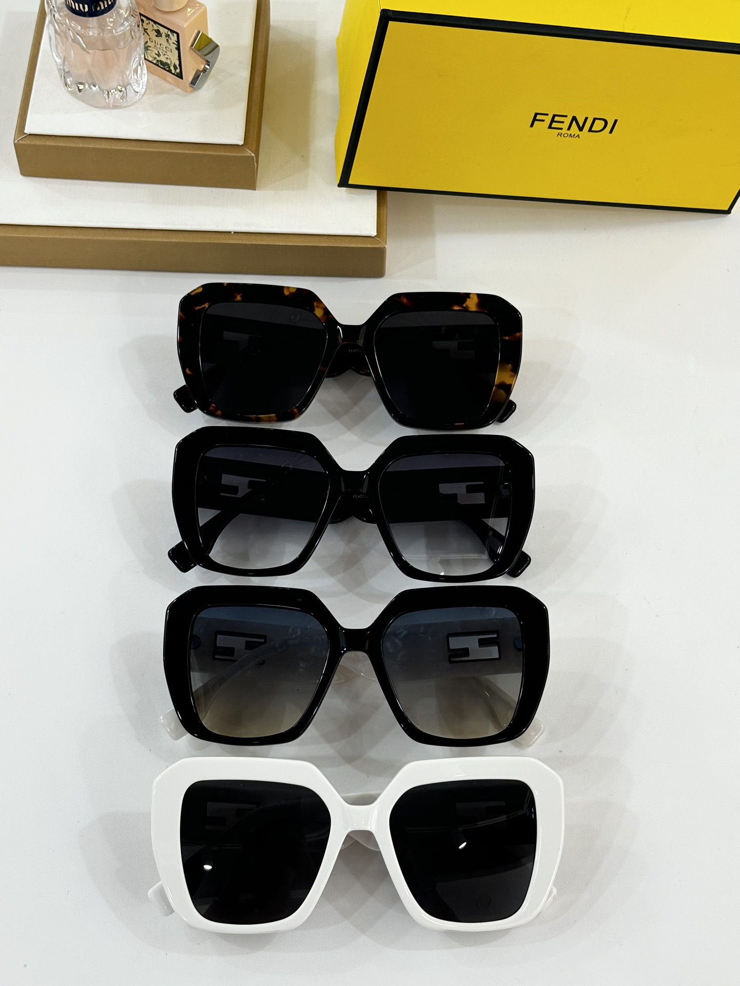 [TOP] FENDI Sunglasses - 4 Color