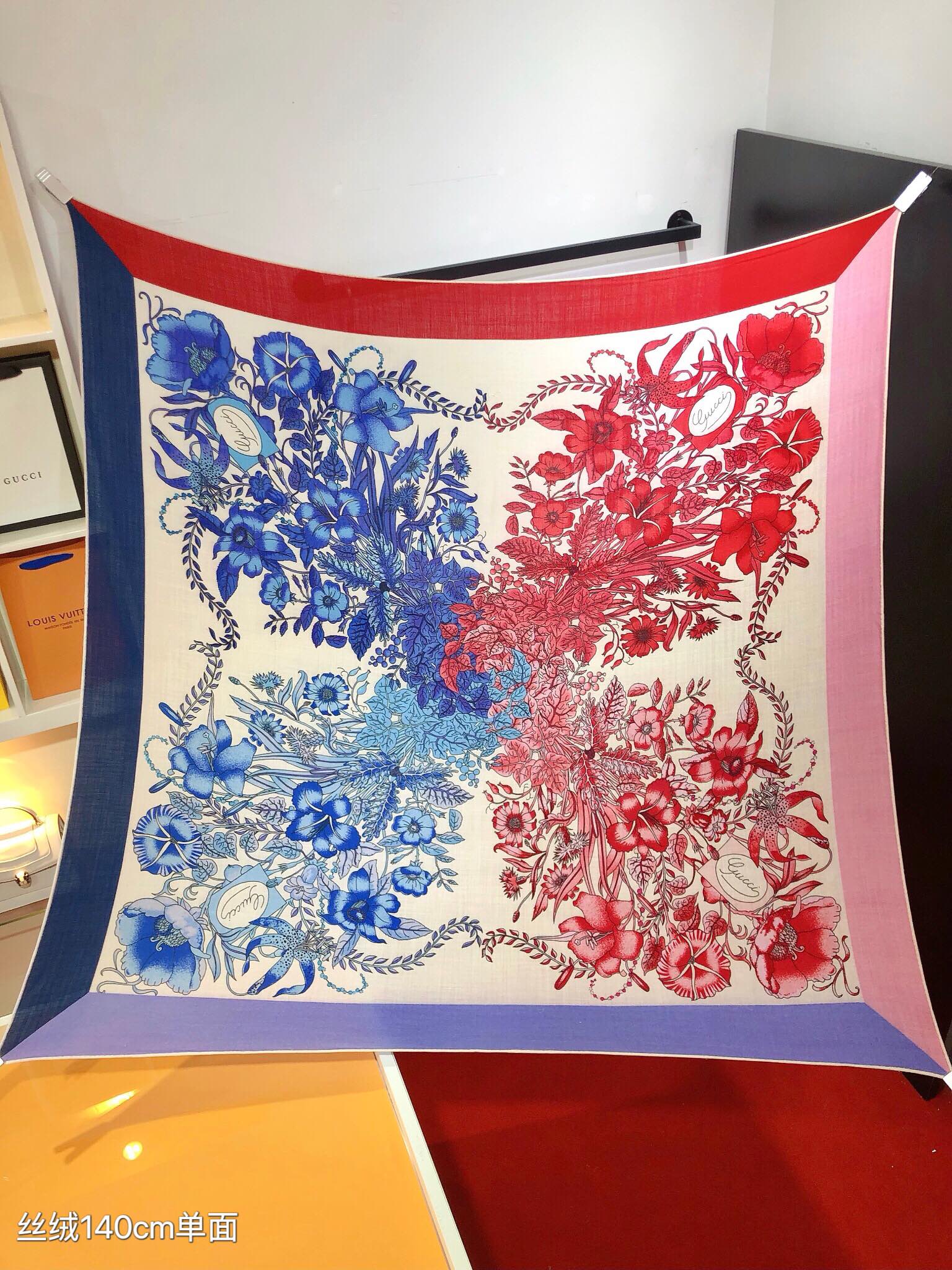 [TOP] GUCCI Florial Square Scarf 140 x 140 cm - 3 Colors