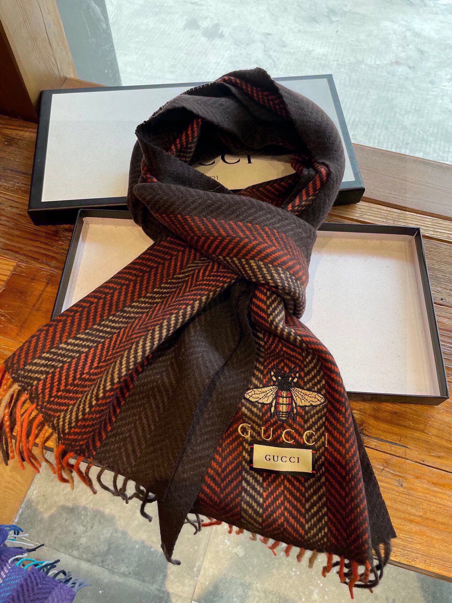 [TOP] GUCCI Bee Cashmere Scarf 30 x 180 cm - 2 Colors